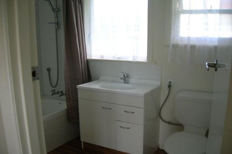 Photo of property in 1/39 Tawhiri Road, One Tree Hill, Auckland, 1061