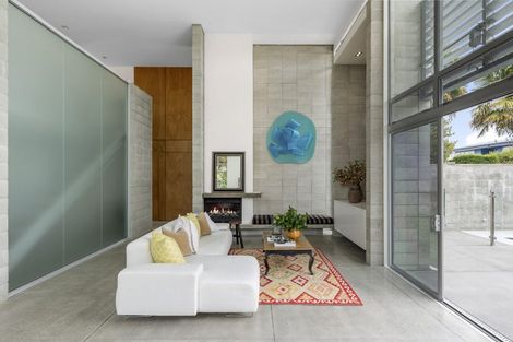 Photo of property in 60 Aikmans Road, Merivale, Christchurch, 8014