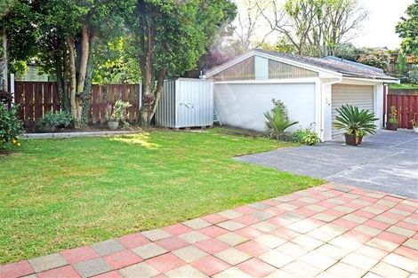 Photo of property in 53 Beechdale Crescent, Pakuranga Heights, Auckland, 2010