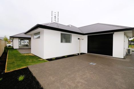 Photo of property in 3 Oakbridge Boulevard, Marshland, Christchurch, 8051