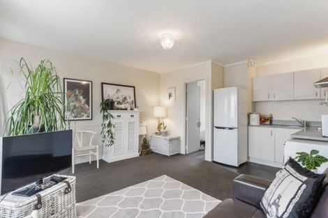 Photo of property in 3n Mountain Road, Mount Wellington, Auckland, 1060