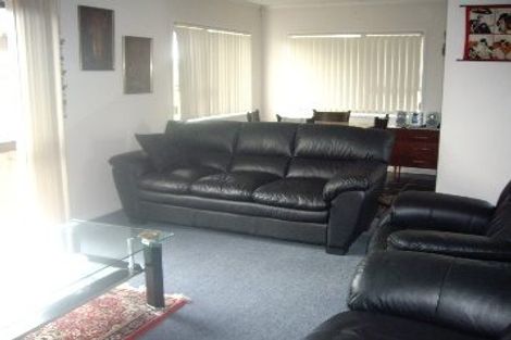 Photo of property in 7 Merida Place, Unsworth Heights, Auckland, 0632