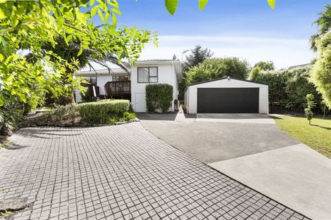 Photo of property in 14 Pahi Place, West Harbour, Auckland, 0618