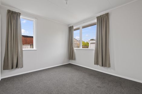 Photo of property in 2 Charwell Place, Highbury, Palmerston North, 4412