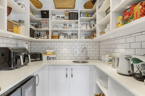 Photo of property in 19 Kahika Grove, Huapai, Kumeu, 0810