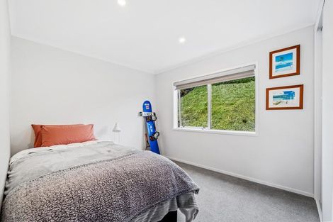 Photo of property in 92 Arran Point Parade, Orewa, 0931