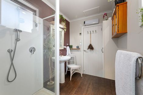 Photo of property in 14 Beach Road, Waikawa, Picton, 7220