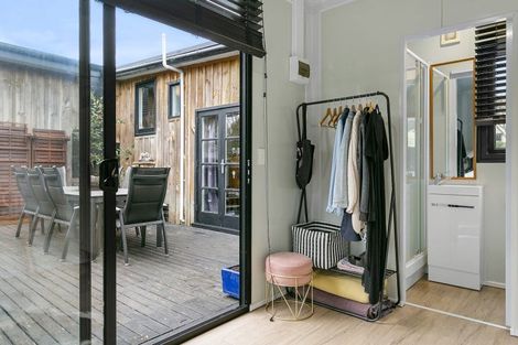 Photo of property in 43 Chesham Avenue, Waipahihi, Taupo, 3330