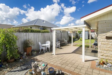 Photo of property in 17a Pemberton Crescent, Greerton, Tauranga, 3112