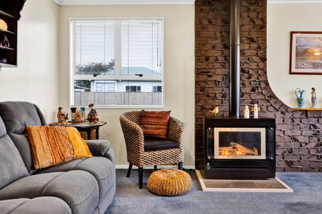 Photo of property in 10 Pitt Street, Normanby, Hawera, 4614