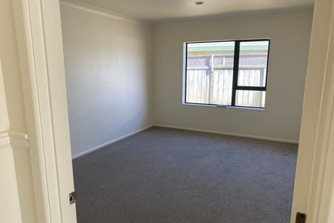 Photo of property in 9 Takahe Drive, Paraparaumu Beach, Paraparaumu, 5032