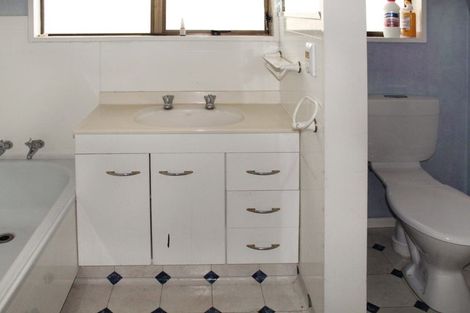 Photo of property in 9 Papawai Place, Milson, Palmerston North, 4414