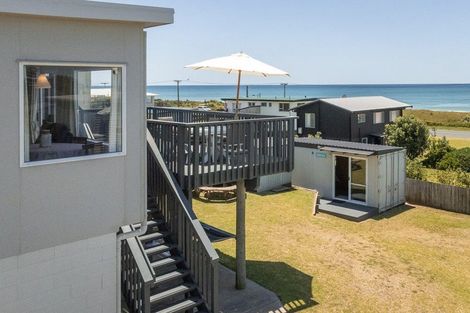Photo of property in 271 Seaforth Road, Waihi Beach, 3611