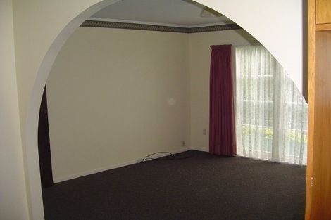 Photo of property in 21 Hicks Close, Whitby, Porirua, 5024