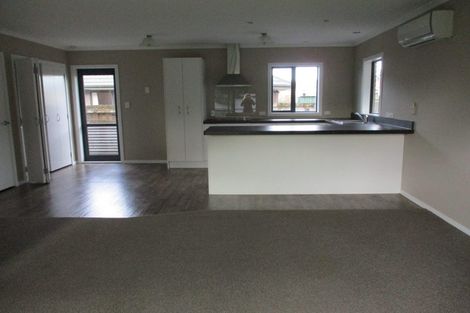 Photo of property in 56 Shamrock Street, Takaro, Palmerston North, 4412