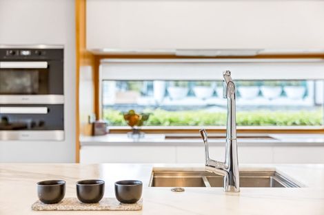 Photo of property in 43 Hauraki Road, Hauraki, Auckland, 0622