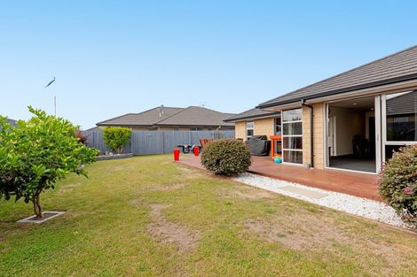 Photo of property in 20 Rainey Crescent, Papamoa Beach, Papamoa, 3118