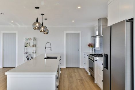 Photo of property in 6 Sellars Road, Bombay, 2675