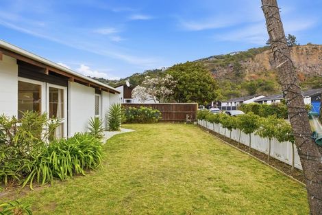Photo of property in 3 Raekura Place, Redcliffs, Christchurch, 8081