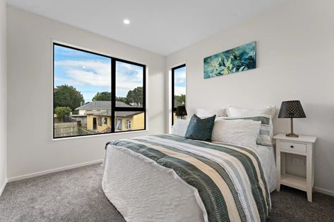 Photo of property in 5/27 Taikata Road, Te Atatu Peninsula, Auckland, 0610