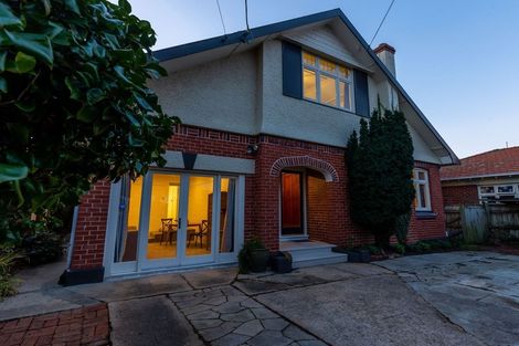 Photo of property in 24 Bedford Street, Saint Clair, Dunedin, 9012