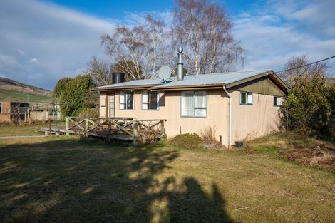 Photo of property in 6 Ormaglade Place, Millers Flat, Roxburgh, 9572
