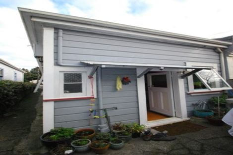 Photo of property in 13 Chatham Street, Berhampore, Wellington, 6023