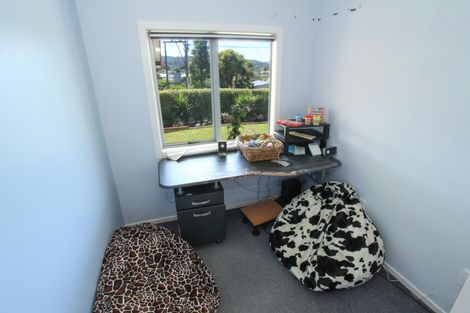 Photo of property in 11 Park Drive, Raglan, 3225