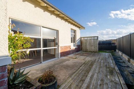 Photo of property in 24 Park Street, Winton, 9720
