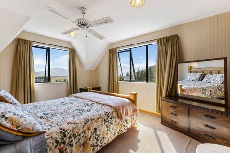 Photo of property in 24 Ahuriri Drive, Omarama, 9412