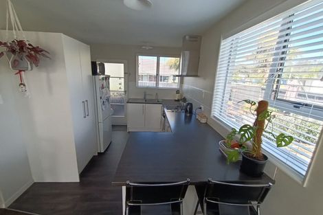 Photo of property in 4/64 Lonsdale Street, New Brighton, Christchurch, 8083