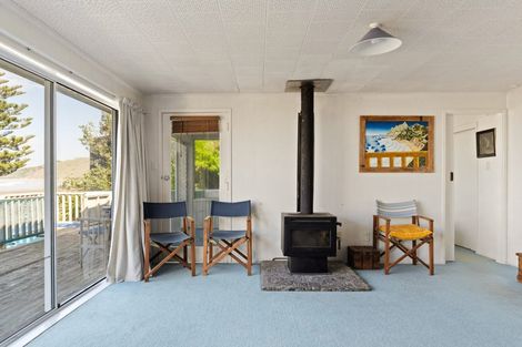 Photo of property in 14 Makorori Beach Road, Makorori, Gisborne, 4073