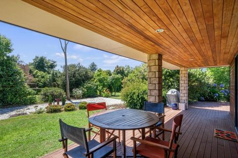 Photo of property in 51 Pohutukawa Drive, Levin, 5571