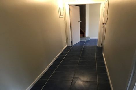 Photo of property in 40 Longburn Road, Henderson, Auckland, 0610