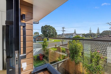 Photo of property in 2/35 Centreway Road, Orewa, 0931