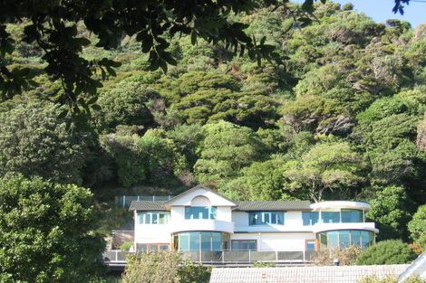 Photo of property in 365 Muritai Road, Eastbourne, Lower Hutt, 5013