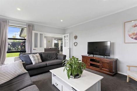 Photo of property in 11 O'rourke Place, Casebrook, Christchurch, 8051