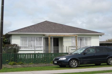 Photo of property in 17 Stafford Street, Waitara, 4320