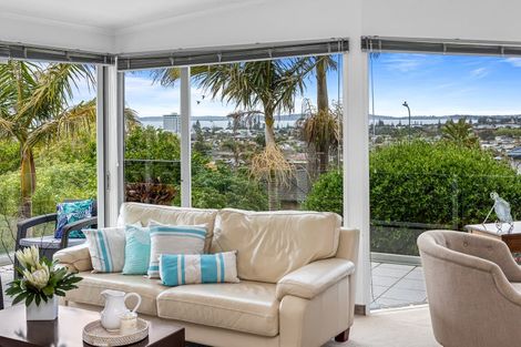 Photo of property in 88 Grovenor Drive, Orewa, 0931