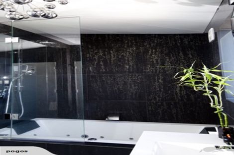 Photo of property in 1/185 Lake Road, Belmont, Auckland, 0622