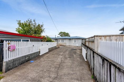 Photo of property in 13f York Crescent, Westown, New Plymouth, 4310