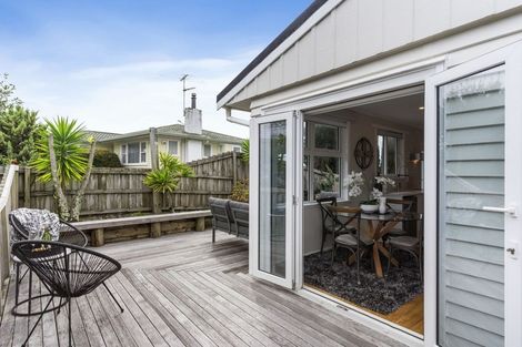 Photo of property in 1/3 Kennedy Avenue, Forrest Hill, Auckland, 0620