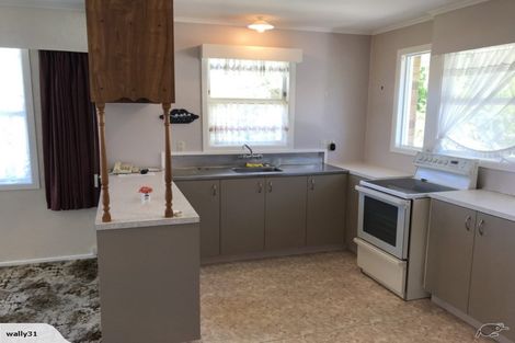 Photo of property in 42 Mcfarlane Street, Oakura, 4314