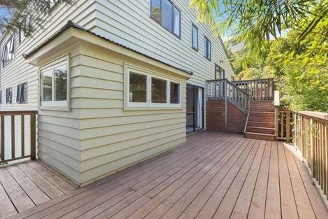 Photo of property in 21 Homewood Place, Chatswood, Auckland, 0626