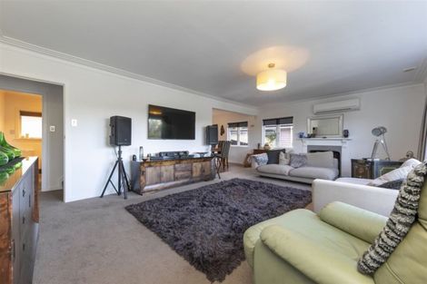 Photo of property in 27 Routley Drive, Glen Eden, Auckland, 0602