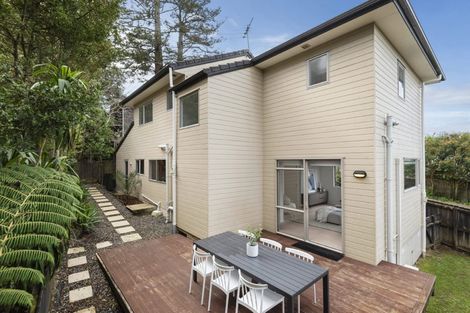 Photo of property in 1/122 Manuka Road, Bayview, Auckland, 0629