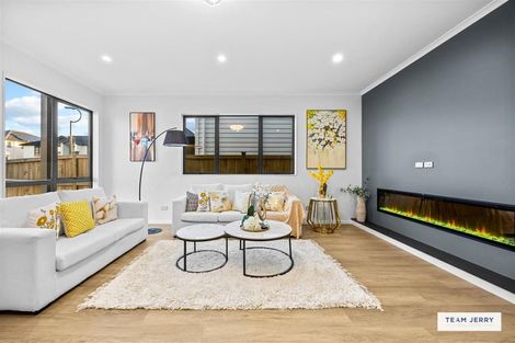 Photo of property in 3 Knockanara Drive, Flat Bush, Auckland, 2019