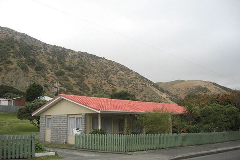 Photo of property in 38 Wellington Road, Paekakariki, 5034