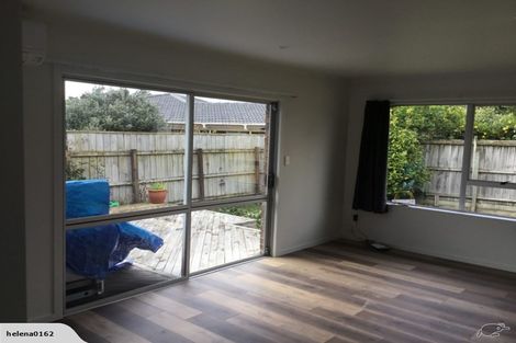 Photo of property in 1/36 Blacklock Avenue, Henderson, Auckland, 0612