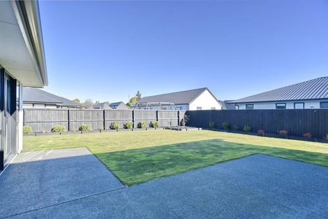 Photo of property in 11 Saint James Place, Rangiora, 7400